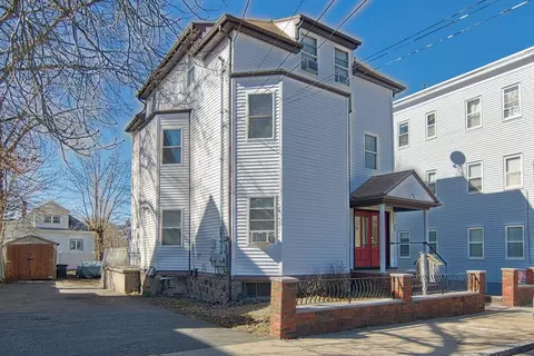 72 School St, Revere, MA 02151