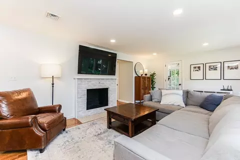 Living - 17 Lehan St, Canton, MA 02021 photo 4 of 7