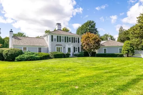 346 King Caesar Rd, Duxbury, MA 02332