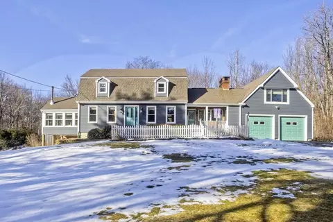 904 Main Rd, Granville, MA 01034