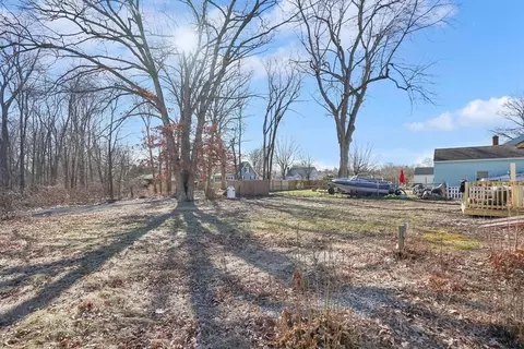 Exterior - 75 White St, Ludlow, MA 01056 photo 3 of 4