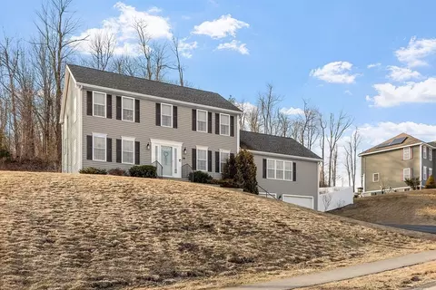 38 Clealand Cir, Rutland, MA 01543
