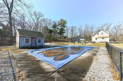 Exterior - 1396 County St, Attleboro, MA 02703 photo 8 of 10