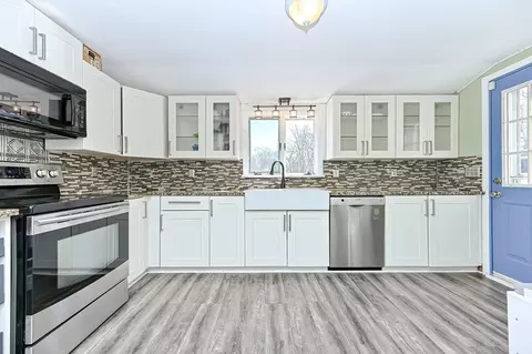 Kitchen - 1396 County St, Attleboro, MA 02703 photo 2 of 4
