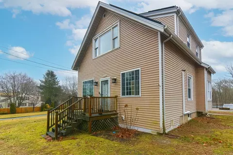 Exterior - 1396 County St, Attleboro, MA 02703 photo 4 of 10