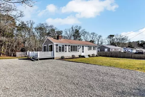 18 Danielle Dr, Dennis, MA 02660