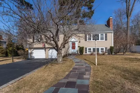153 Belmont St, Reading, MA 01867