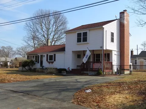 Exterior - 5 Stephens Ave, Wareham, MA 02571 photo 2 of 8