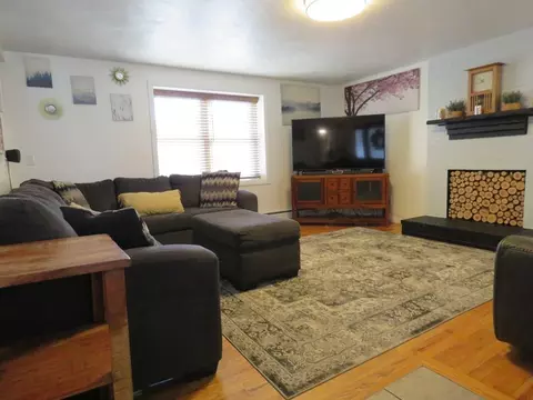 Living - 5 Stephens Ave, Wareham, MA 02571 photo 2 of 5