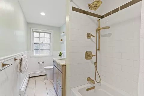 Bath - 27 Locust Ln, Needham, MA 02492 photo 2 of 4