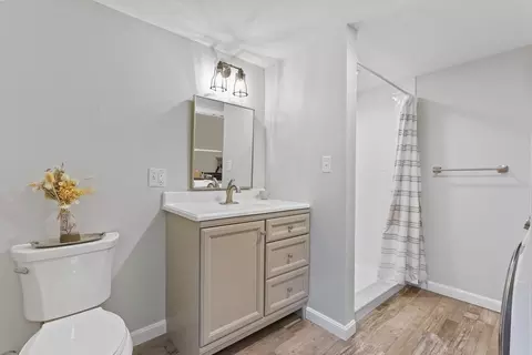 Bath - 27 Locust Ln, Needham, MA 02492 photo 4 of 4