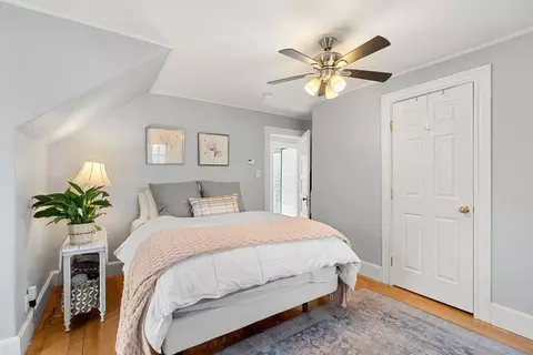 Bedroom - 52 Rivercliff Rd, Lowell, MA 01852 photo 4 of 9