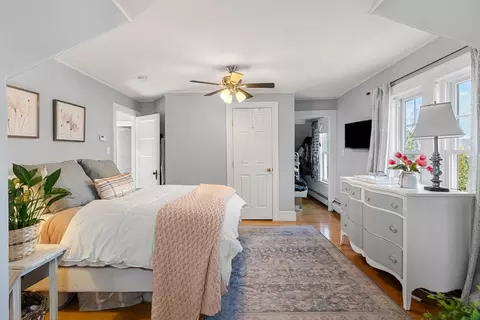 Bedroom - 52 Rivercliff Rd, Lowell, MA 01852 photo 3 of 9