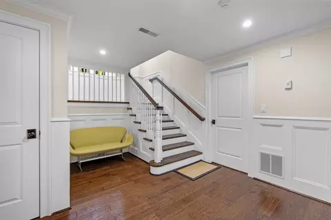 Entry Way - 8 Aston Rd, Chestnut Hill, MA 02467 photo 7 of 7
