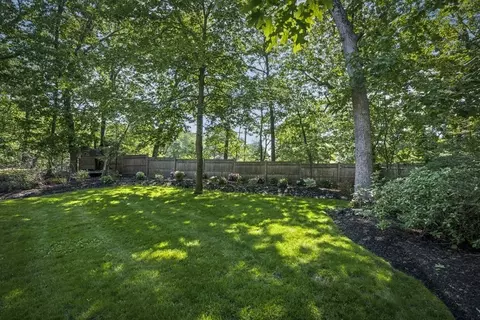 Exterior - 8 Aston Rd, Chestnut Hill, MA 02467 photo 7 of 8