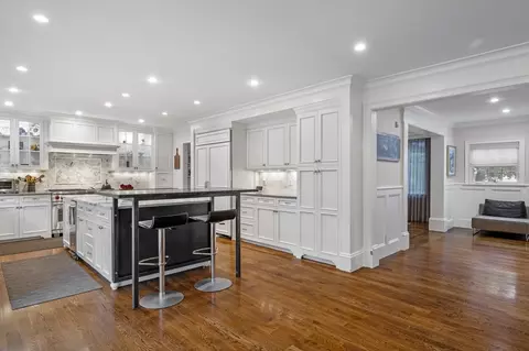 Kitchen - 8 Aston Rd, Chestnut Hill, MA 02467 photo 3 of 6