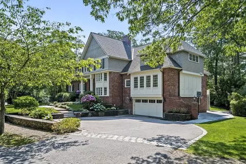 Exterior - 8 Aston Rd, Chestnut Hill, MA 02467 photo 8 of 8