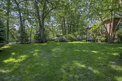 Exterior - 8 Aston Rd, Chestnut Hill, MA 02467 photo 6 of 8