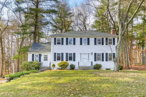 7 Morse Rd, Sherborn, MA 01770