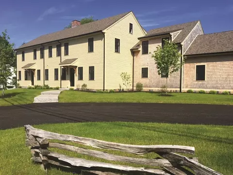 353 Main St #353, Medfield, MA 02052