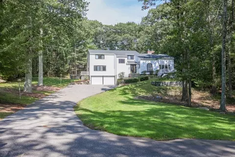 23 Wildwood Dr, Sherborn, MA 01770