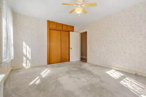 Bedroom - 42 Douglas Ave, Maynard, MA 01754 photo 2 of 2
