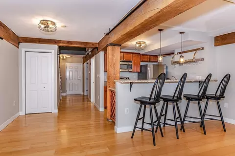 240 Jackson St #317, Lowell, MA 01852