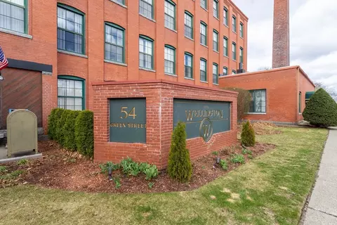 54 Green St #203, Leominster, MA 01453