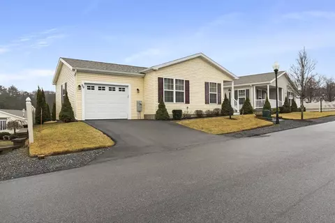 99 Casa Bella Dr, Plymouth, MA 02360