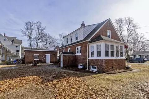 Exterior - 4 Silas St, Springfield, MA 01109 photo 5 of 6