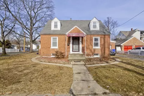 Exterior - 4 Silas St, Springfield, MA 01109 photo 2 of 6