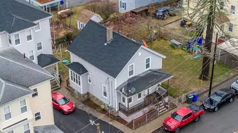167 Raymond St, Fall River, MA 02723 photo 2