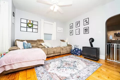 167 Raymond St, Fall River, MA 02723 photo 4