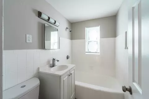 Bath - 246-262 Union St, Springfield, MA 01105 photo 1 of 1
