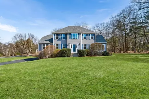 250 Clover Hill Rd, Northbridge, MA 01588