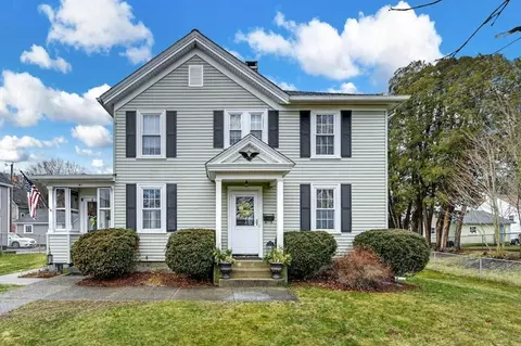 41 Cottage St, Whitinsville, MA 01588