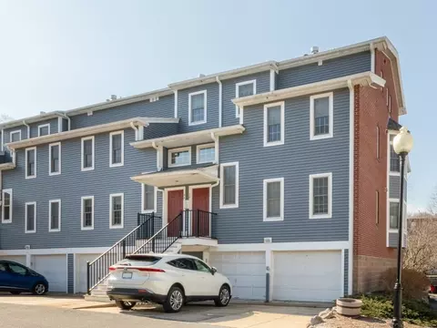 28 N Stone Mill Dr #1124, Dedham, MA 02026