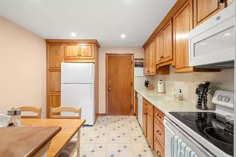 62 Purchase St #C5, Danvers, MA 01923 photo 3