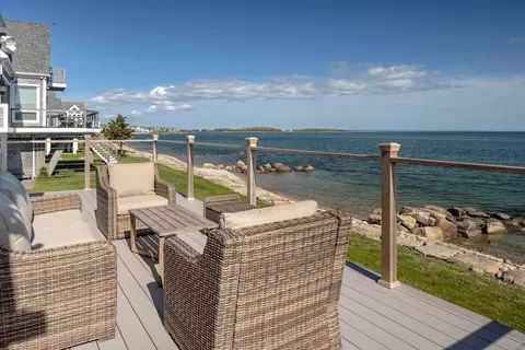 9 Sea Marsh Way, Mattapoisett, MA 02739