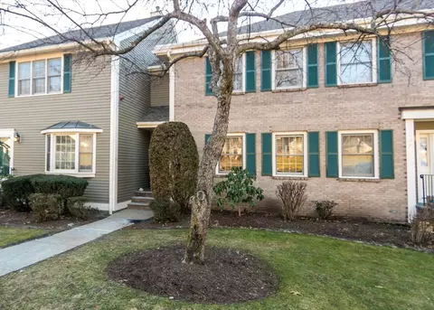 501 Lexington St #59, Waltham, MA 02452
