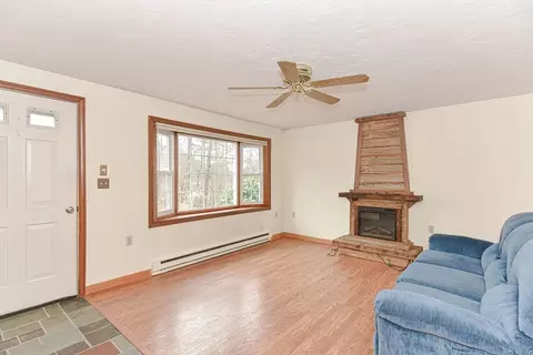 Living - 9 Pine Vw #9, Millis, MA 02054 photo 3 of 4