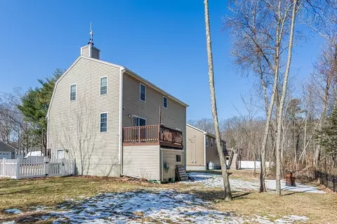 Exterior - 12 Wakefield Ave, Webster, MA 01570 photo 3 of 4
