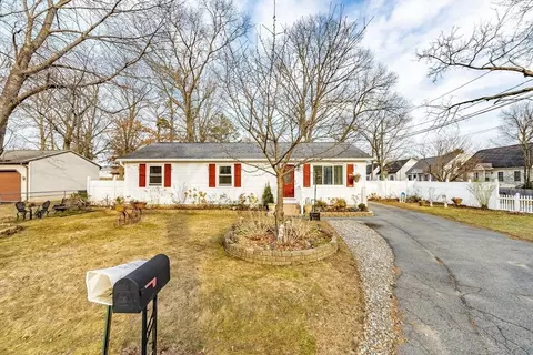 Exterior - 243 Lamont St, Springfield, MA 01119 photo 11 of 11