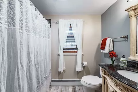 Bath - 243 Lamont St, Springfield, MA 01119 photo 1 of 2