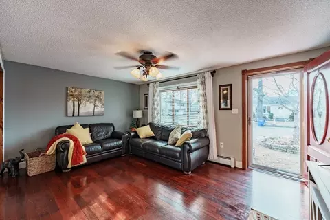 Living - 243 Lamont St, Springfield, MA 01119 photo 4 of 6