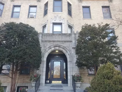 51 Park Dr #6, Boston, MA 02215