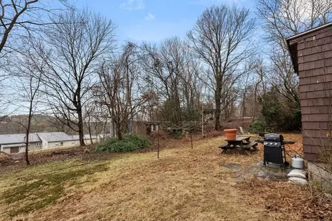 Exterior - 4 Elaine Ave, Maynard, MA 01754 photo 4 of 8