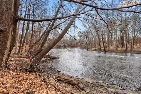 View/Area - 4 Elaine Ave, Maynard, MA 01754 photo 4 of 6