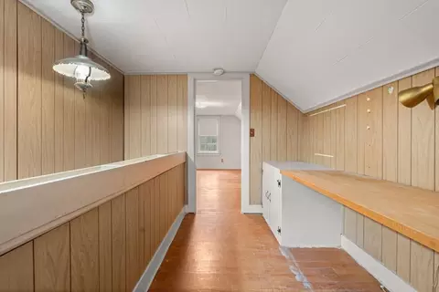Entry Way - 4 Elaine Ave, Maynard, MA 01754 photo 4 of 4