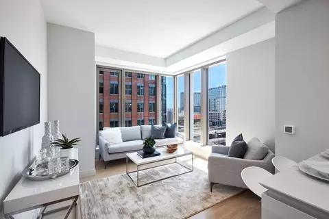135 Seaport Blvd #608, Boston, MA 02210